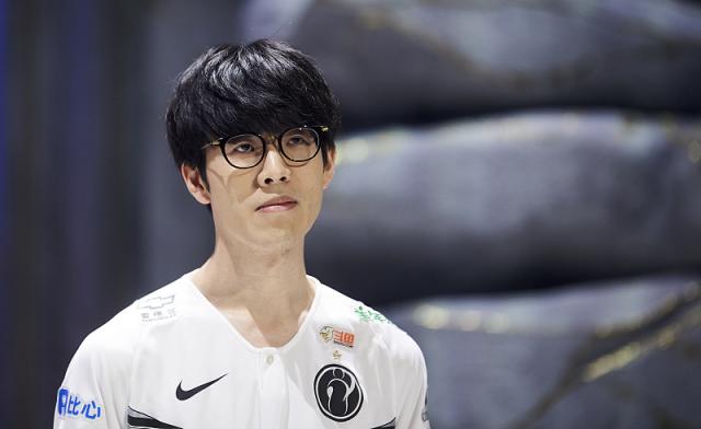 LCS：EG以3-1战胜FLY成功挺进下一轮，将在4月17日对阵C9。